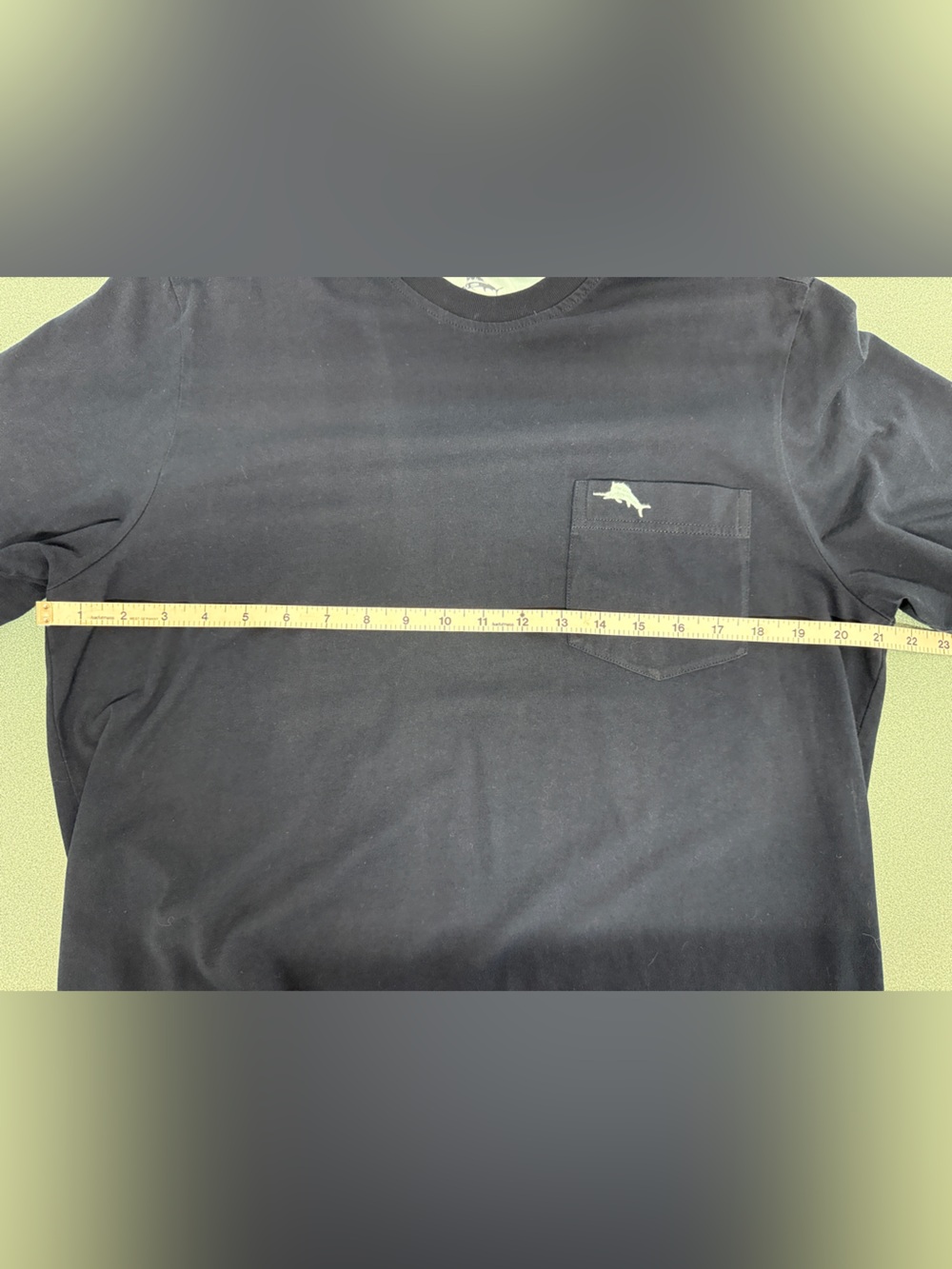 Tommy Bahama Navy Short-Sleeve Pocket T-Shirt Men’s Medium - Picture 6 of 7
